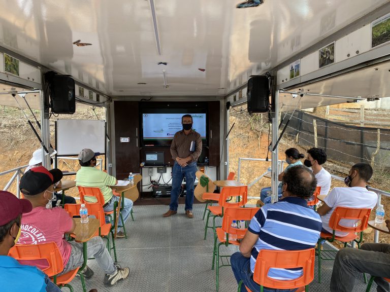 Aula Movil (6)